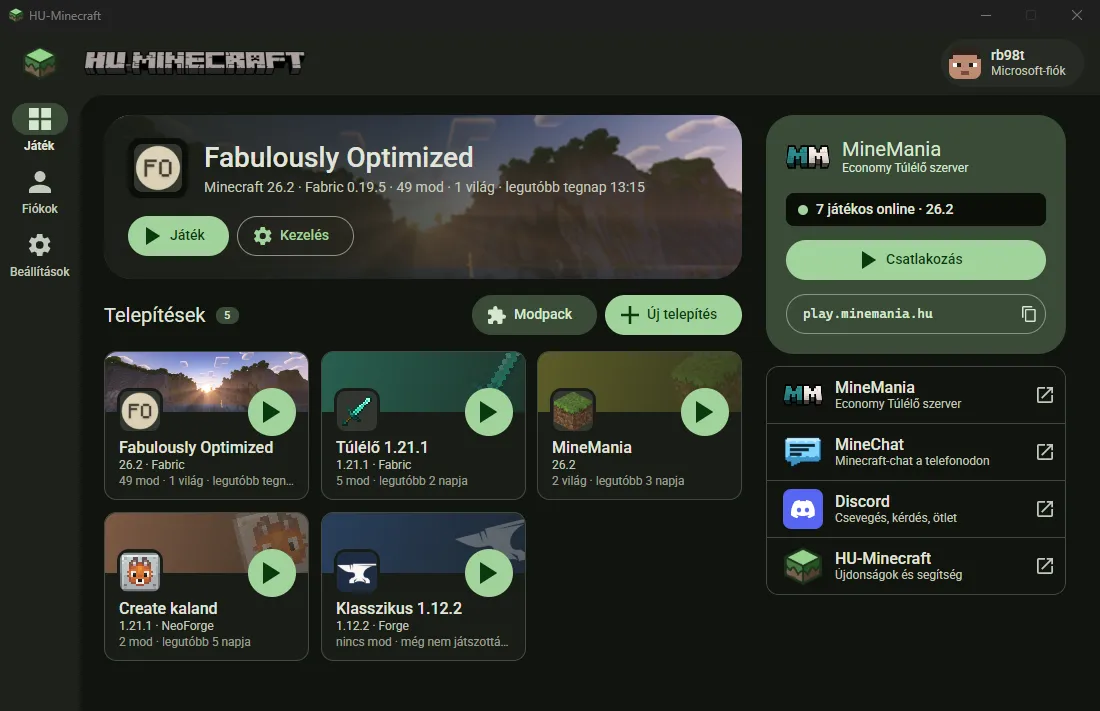 A HU-Minecraft launcher kezdőlapja: fent a legutóbb játszott telepítés, alatta a telepítések kártyái, jobbra a MineMania szerver és a közösség